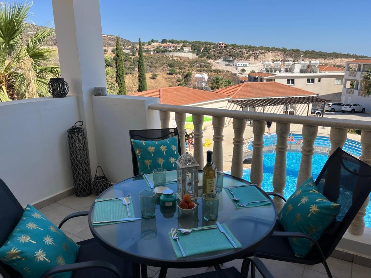 Beautiful 2 Bed Apartment In Peyia Valley, Paphos Exteriör bild