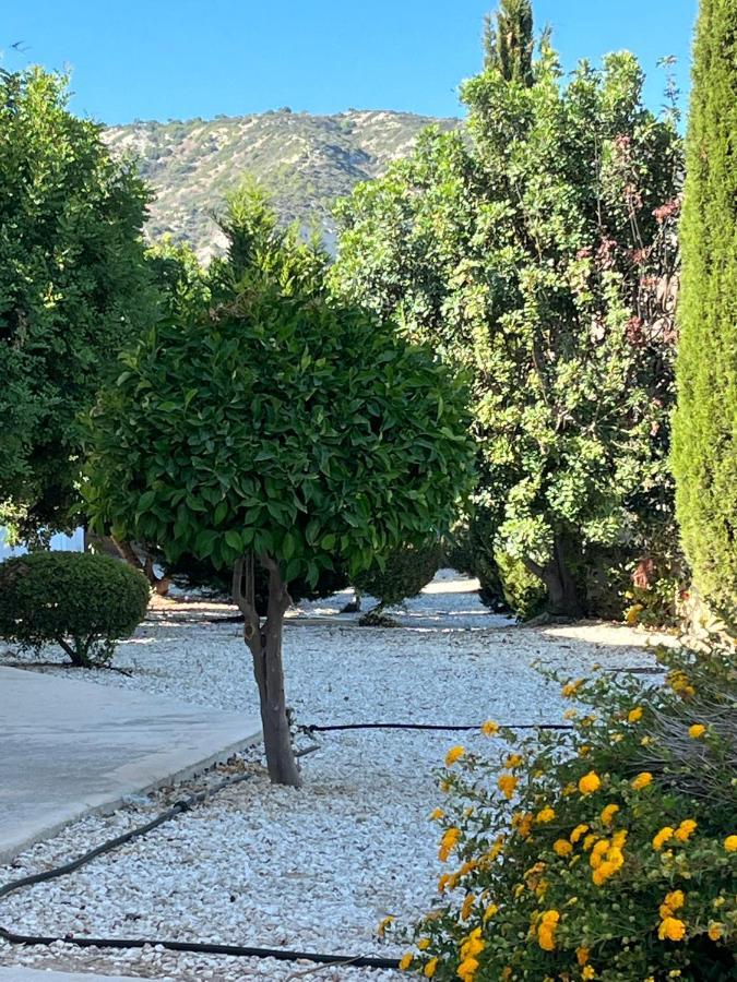 Beautiful 2 Bed Apartment In Peyia Valley, Paphos Exteriör bild