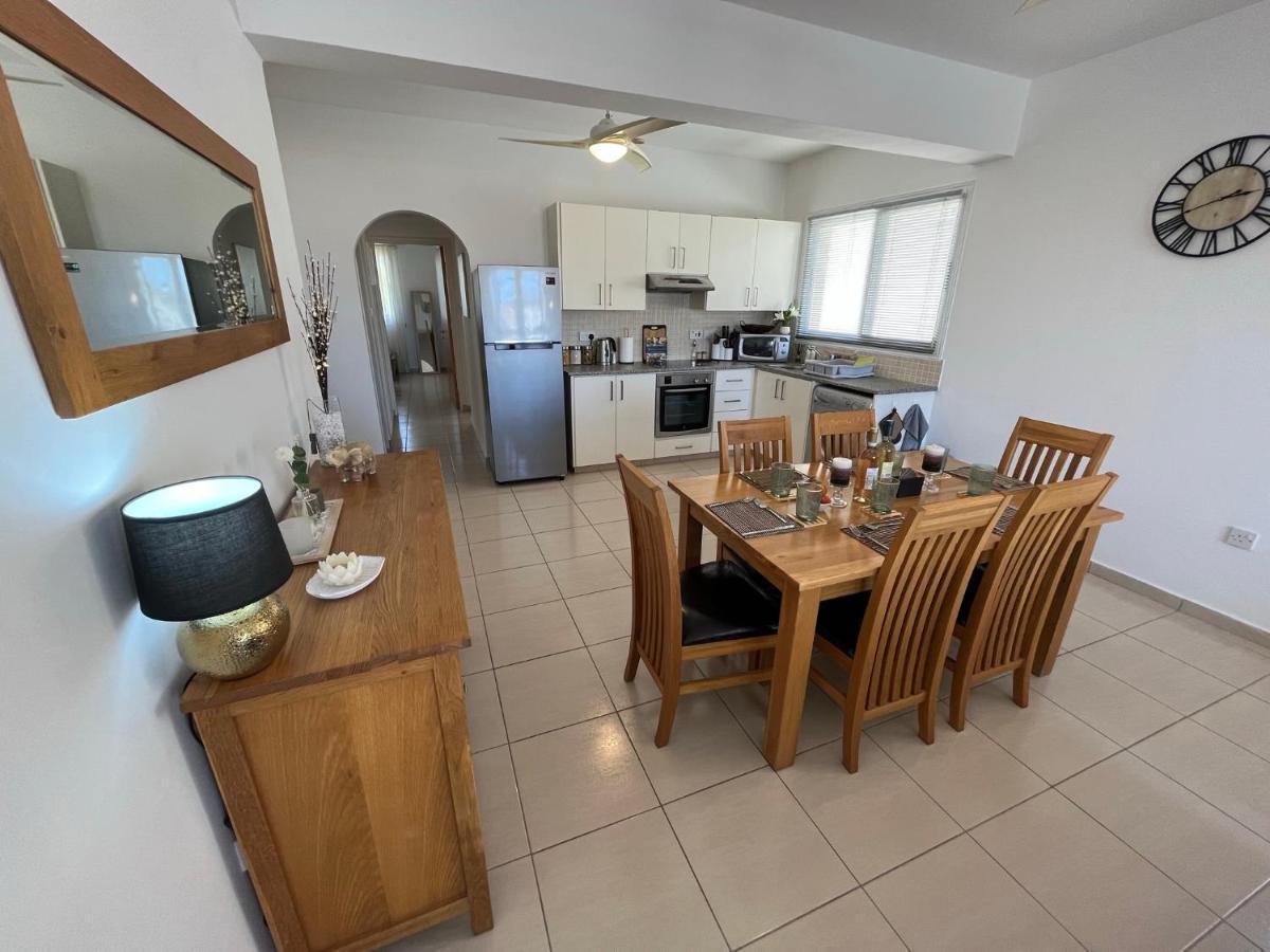 Beautiful 2 Bed Apartment In Peyia Valley, Paphos Exteriör bild