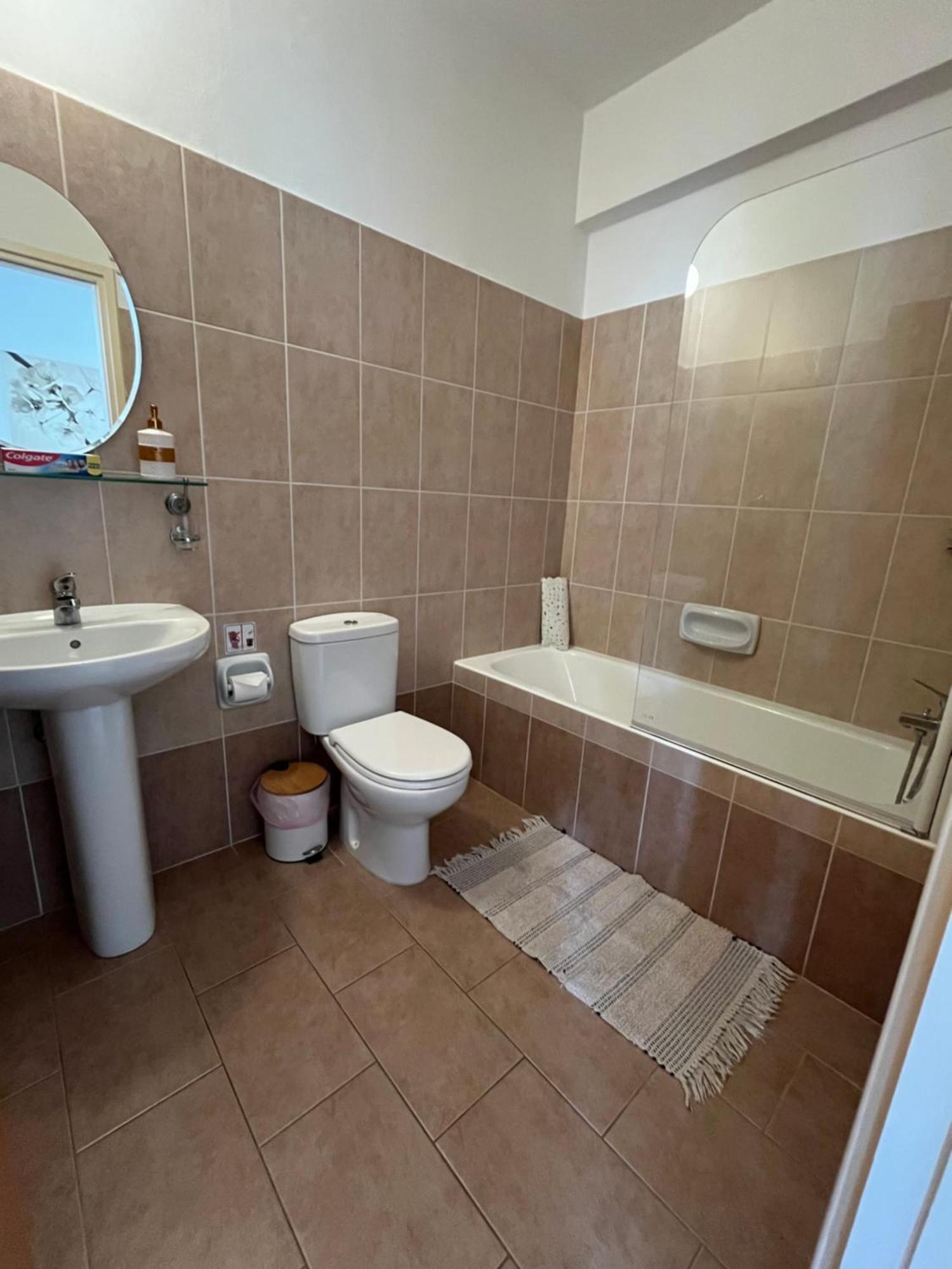 Beautiful 2 Bed Apartment In Peyia Valley, Paphos Exteriör bild